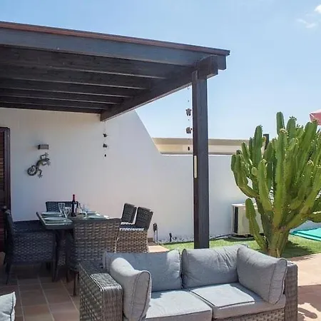 Nillos Appartement *