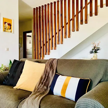 Nillos Appartement *