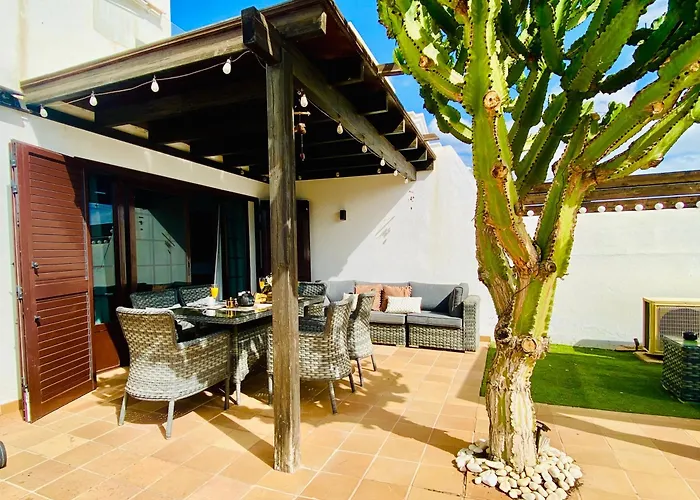 Nillos Appartement *