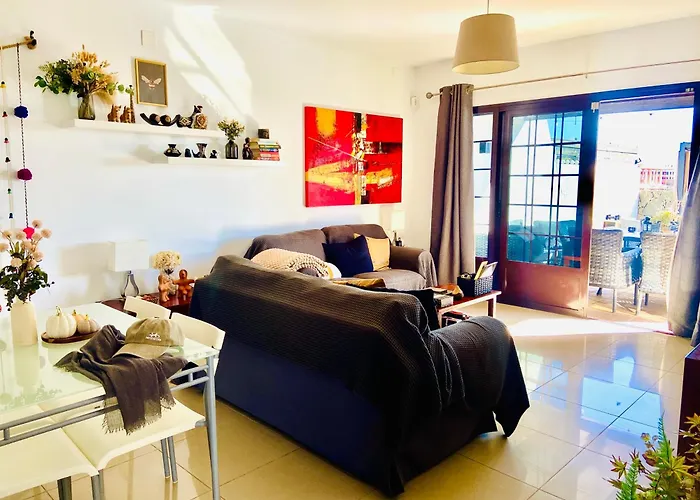 Nillos Appartement *