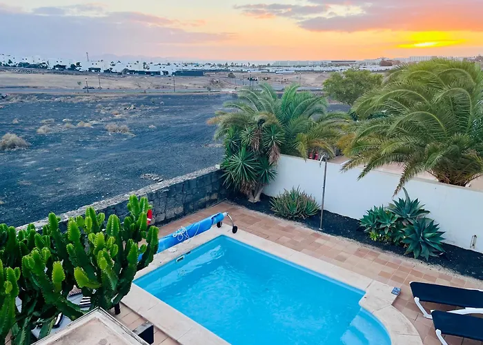 Nillos Appartement *