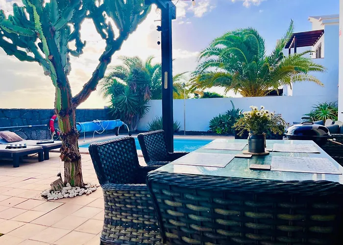 Апартаменты Nillos *