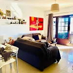 Nillos Apartment *